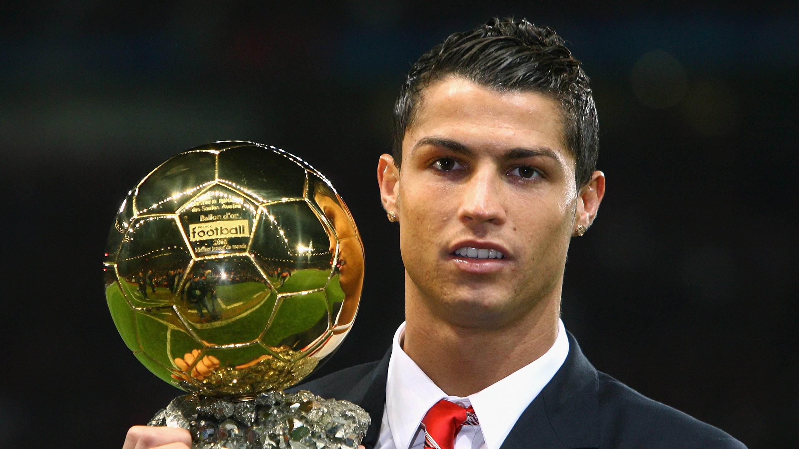 点球大战惊心动魄，蓝鹰绝杀捧杯创历史