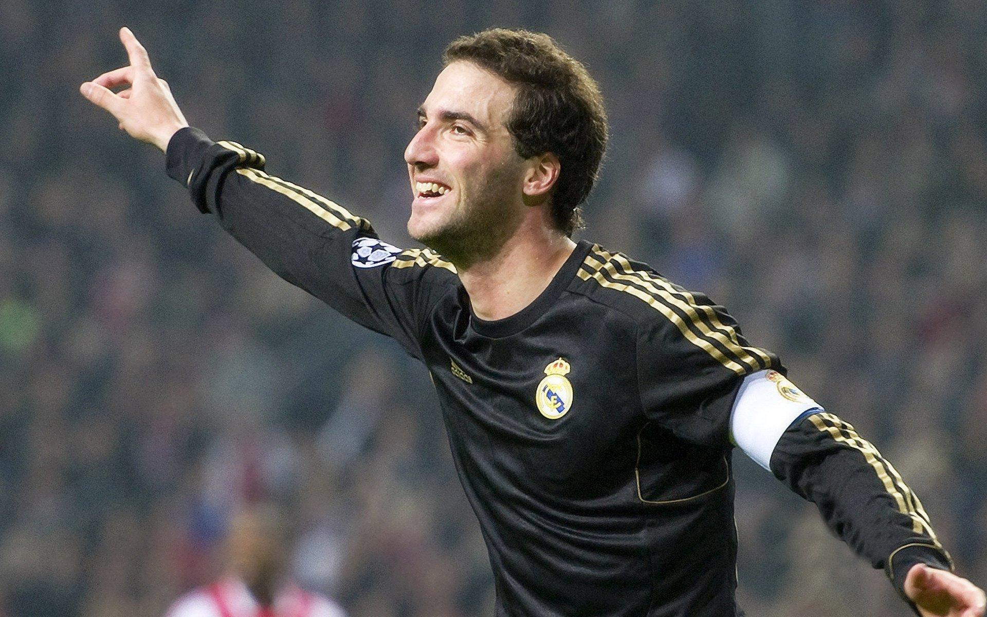 斯坦福桥星光再聚首 蓝军传奇赛名单公布引追忆潮